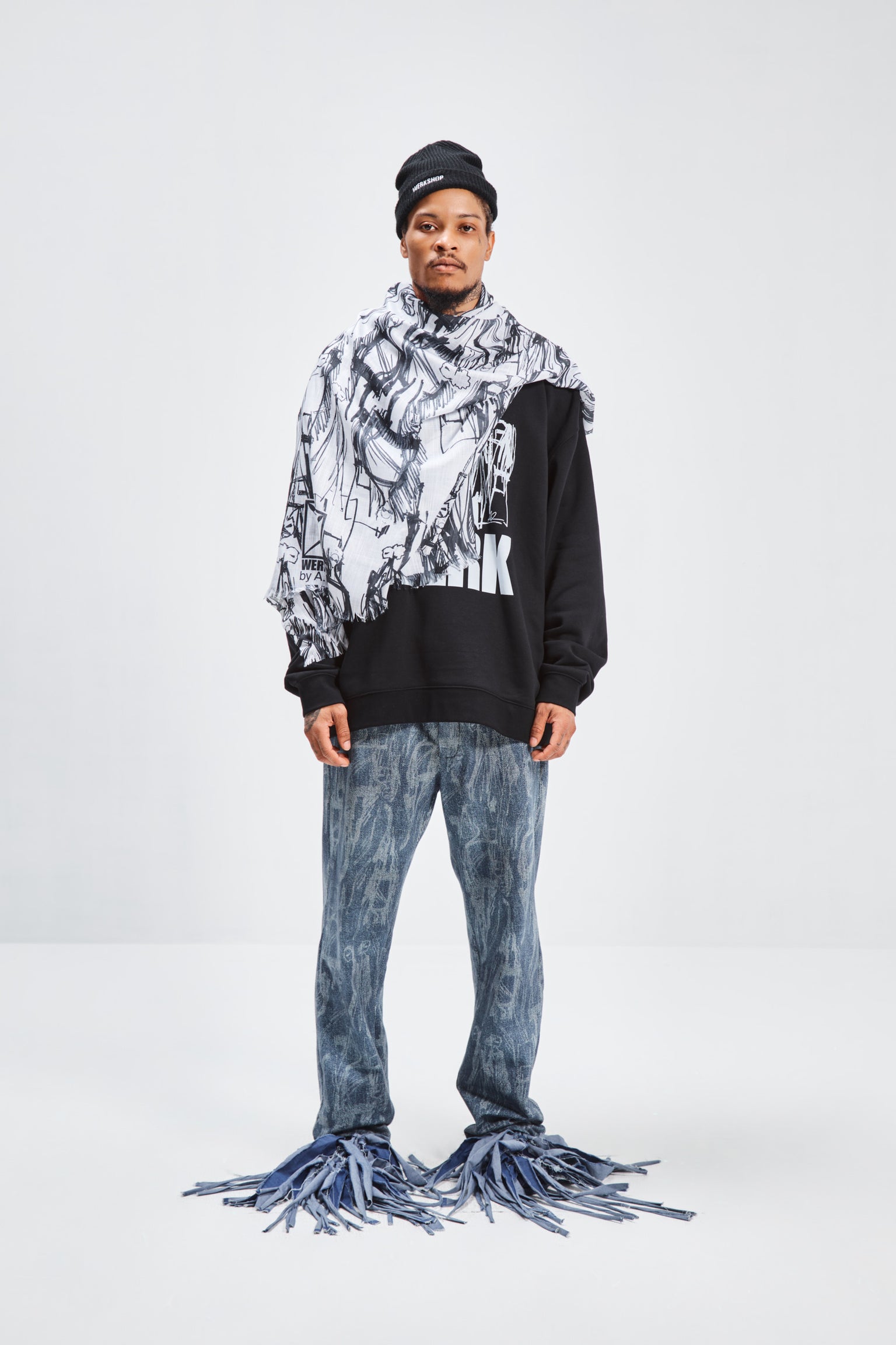 ALL PEOPLE OPTIC SCARF - Black/White